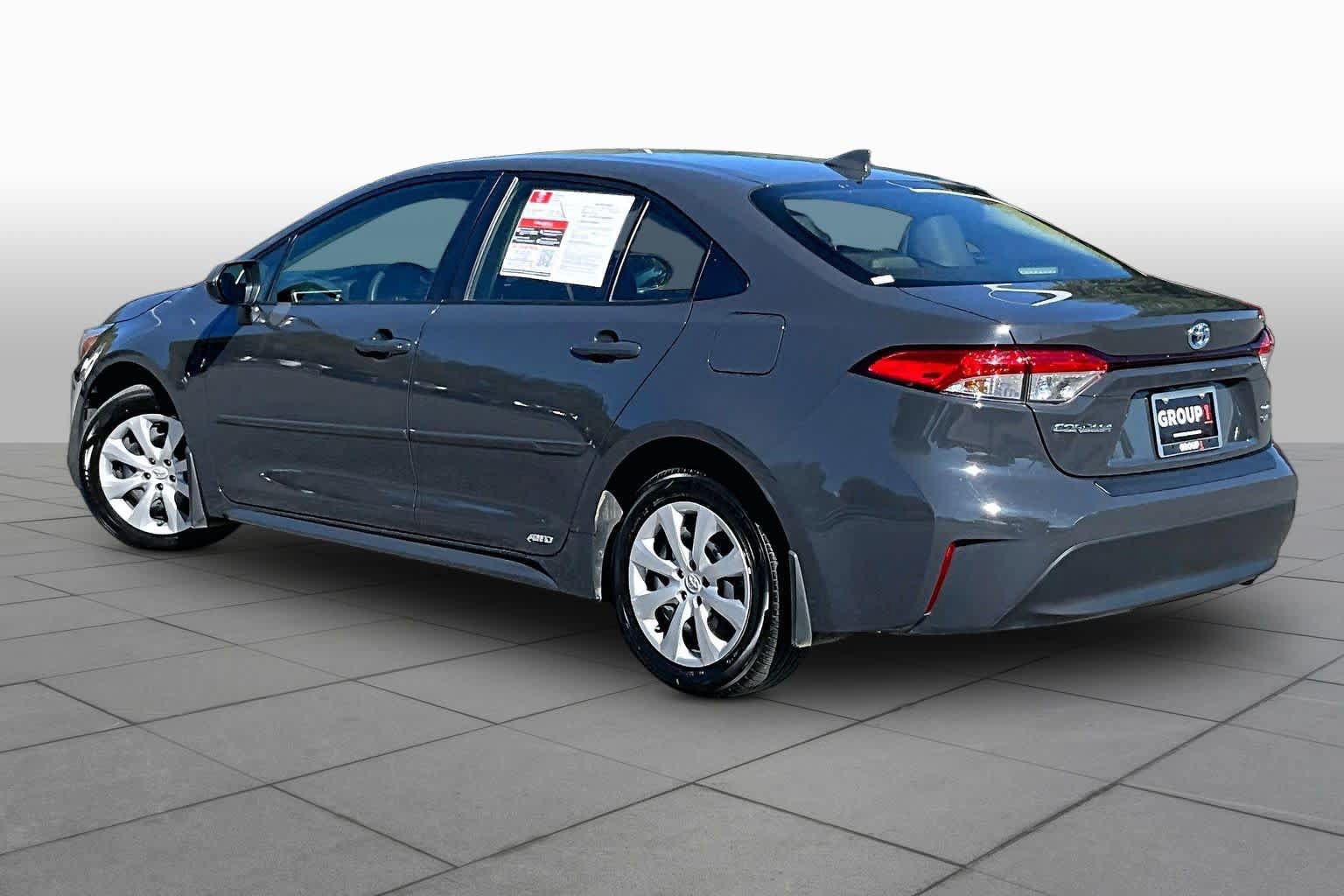 Used 2025 Toyota Corolla LE AWD/4WD image 12