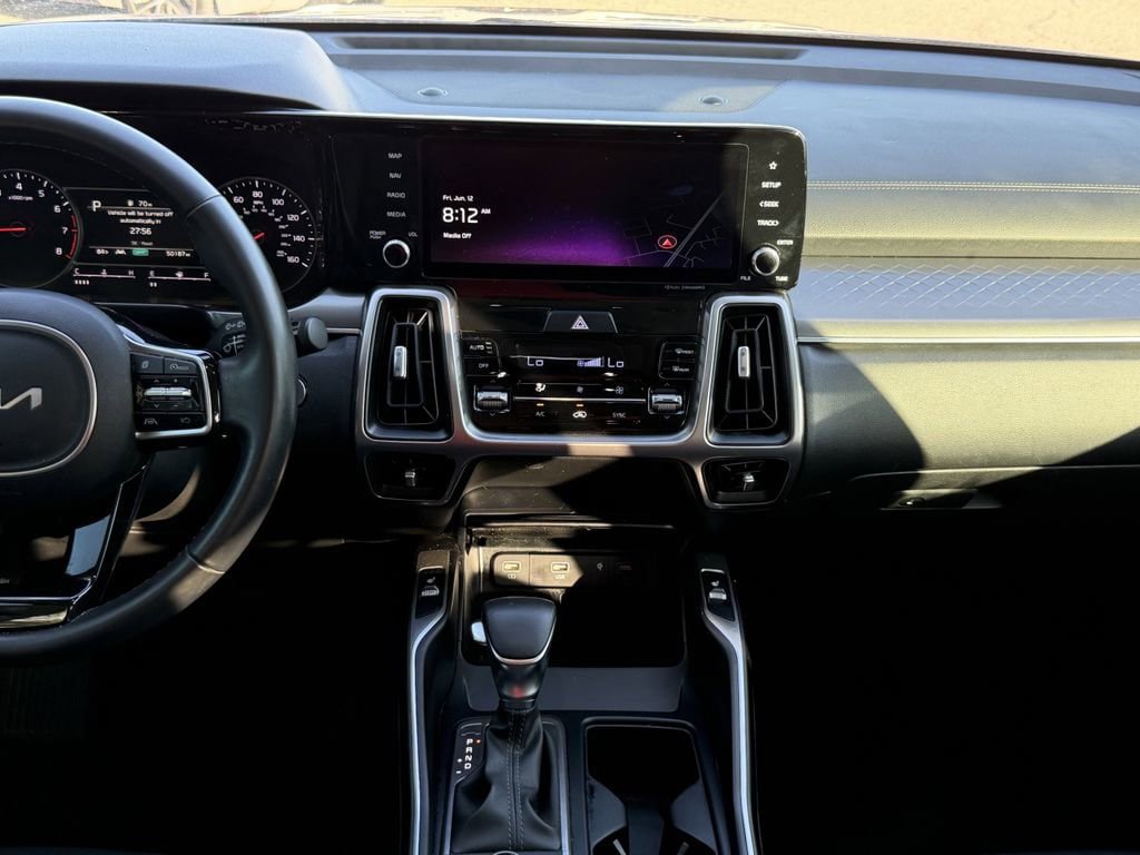 Certified 2023 Kia Sorento S w/ Panoramic Sunroof Package FWD image 13