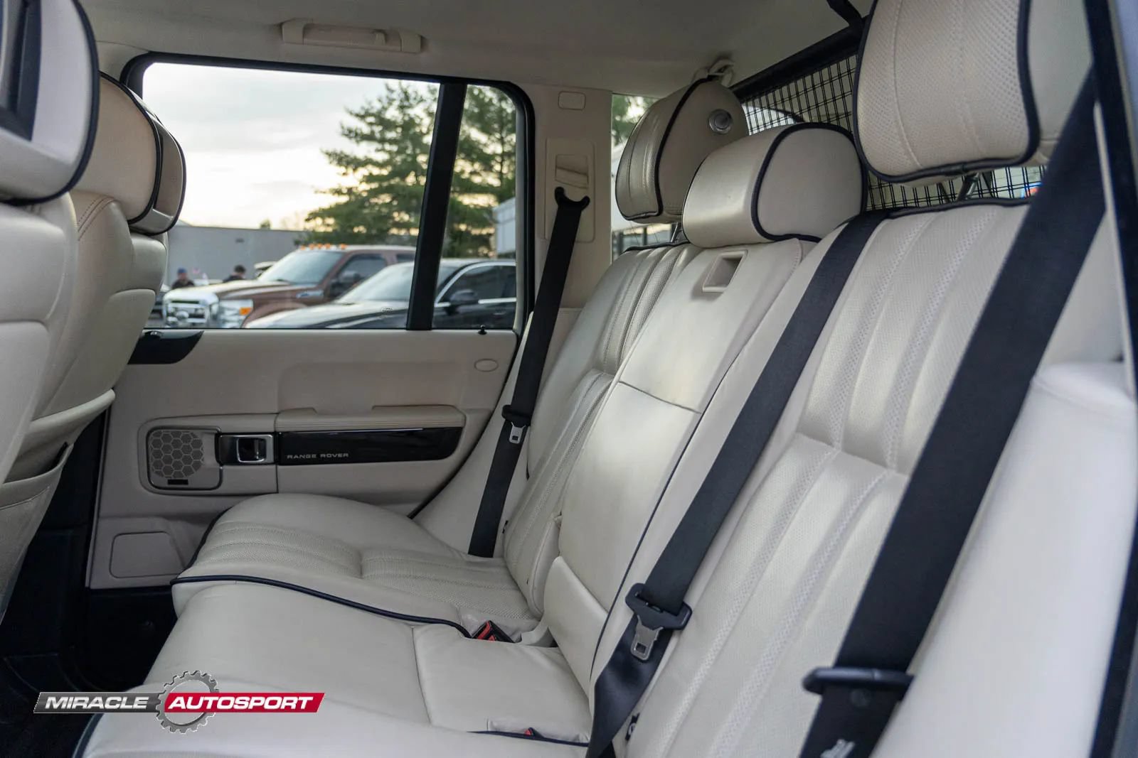 Used 2012 Land Rover Range Rover Supercharged AWD/4WD image 24