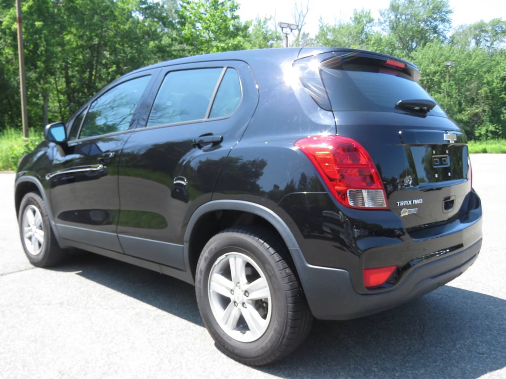 Used 2020 Chevrolet Trax LS AWD/4WD image 7
