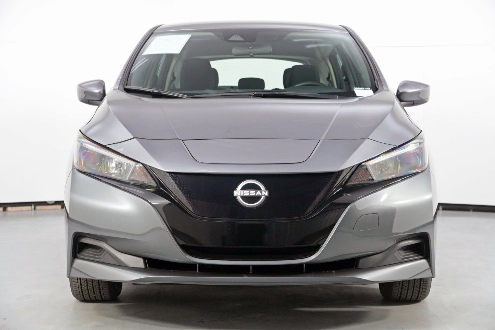 Used 2025 Nissan Leaf S image 6