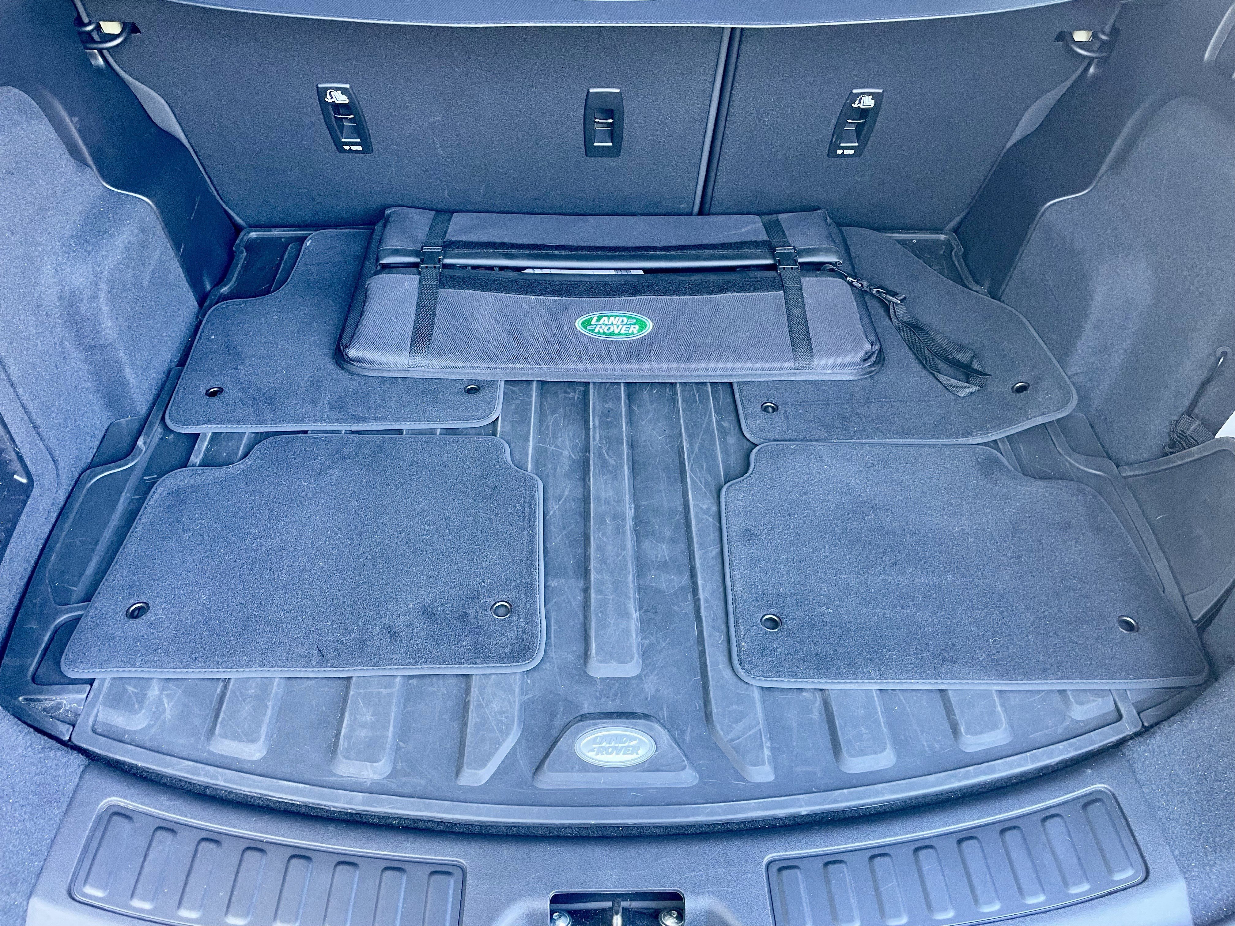 Certified 2024 Land Rover Discovery Sport Dynamic SE image 34