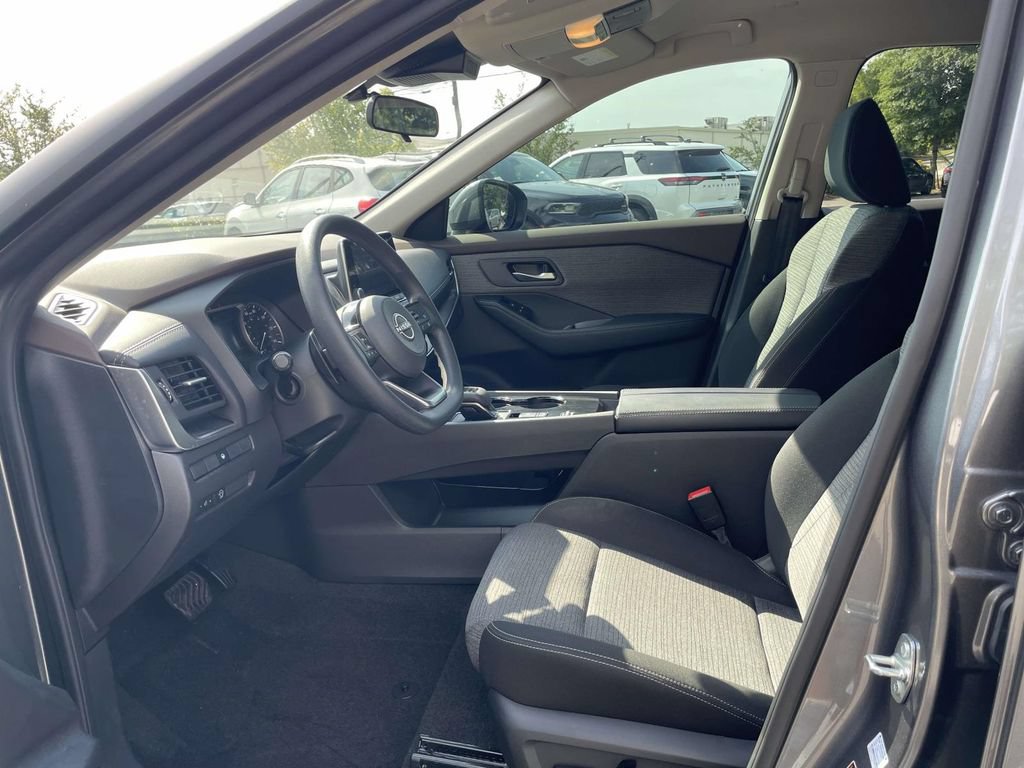 Used 2023 Nissan Rogue SV FWD image 15