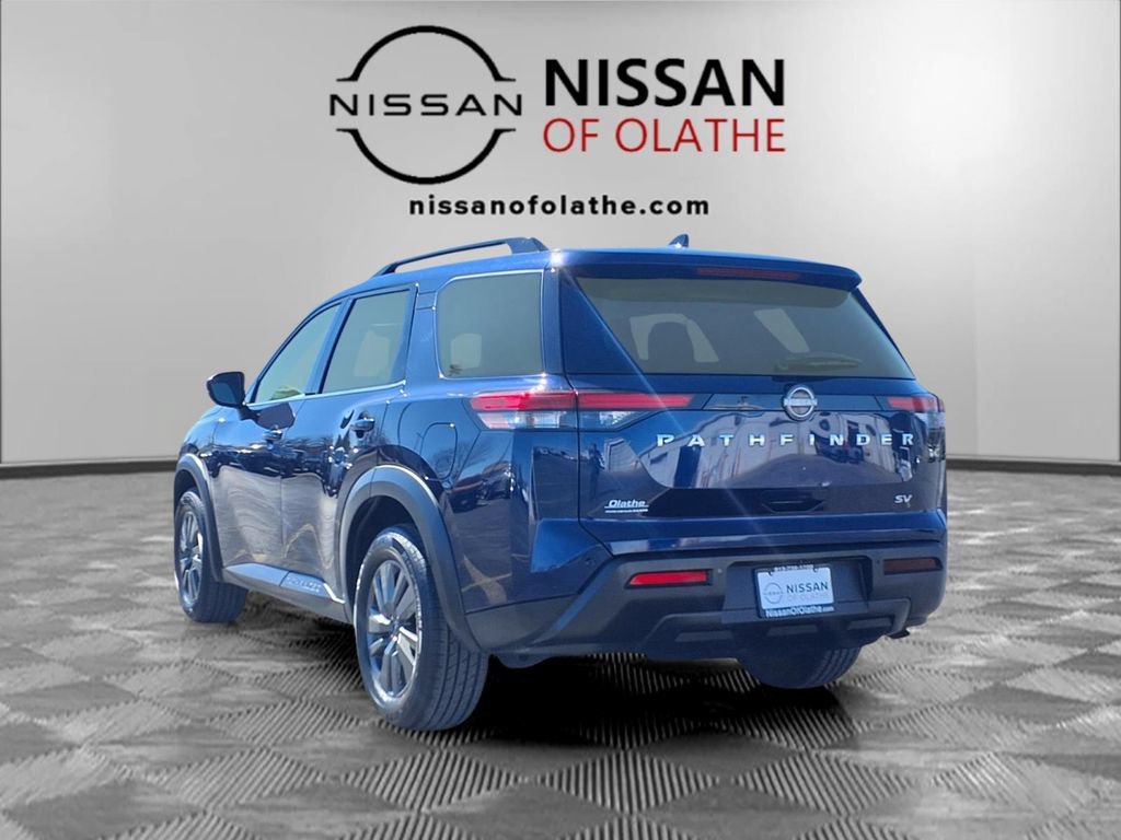 Used 2024 Nissan Pathfinder SV FWD image 3