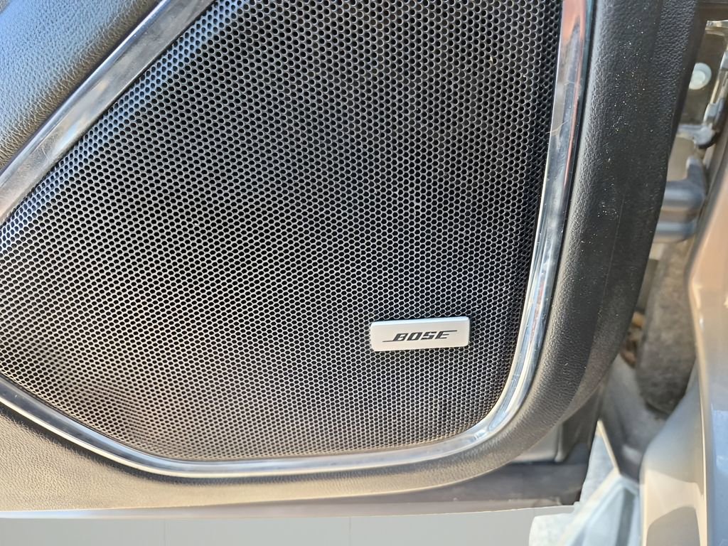 Used 2019 Chevrolet Suburban LT RWD image 30