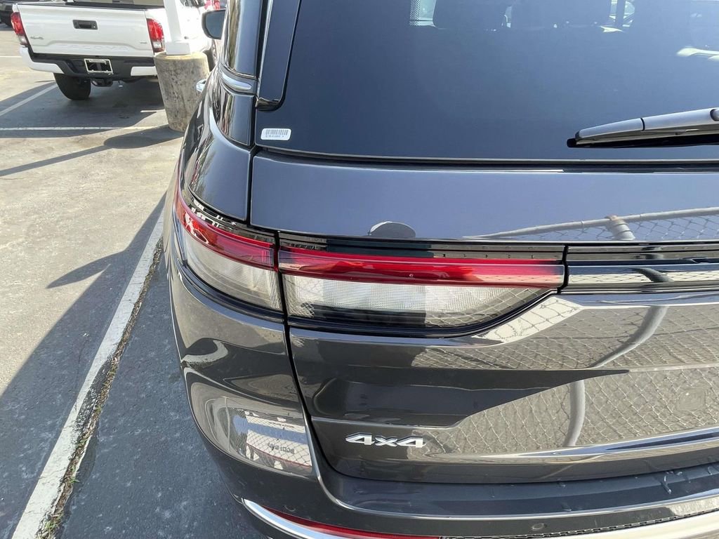 Used 2025 Jeep Grand Cherokee Summit image 30
