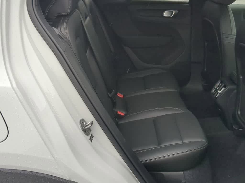 New 2026 Volvo XC40 B5 Core w/ Protection Package Premier AWD/4WD image 18