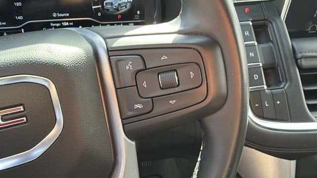 Used 2024 GMC Yukon SLE image 12