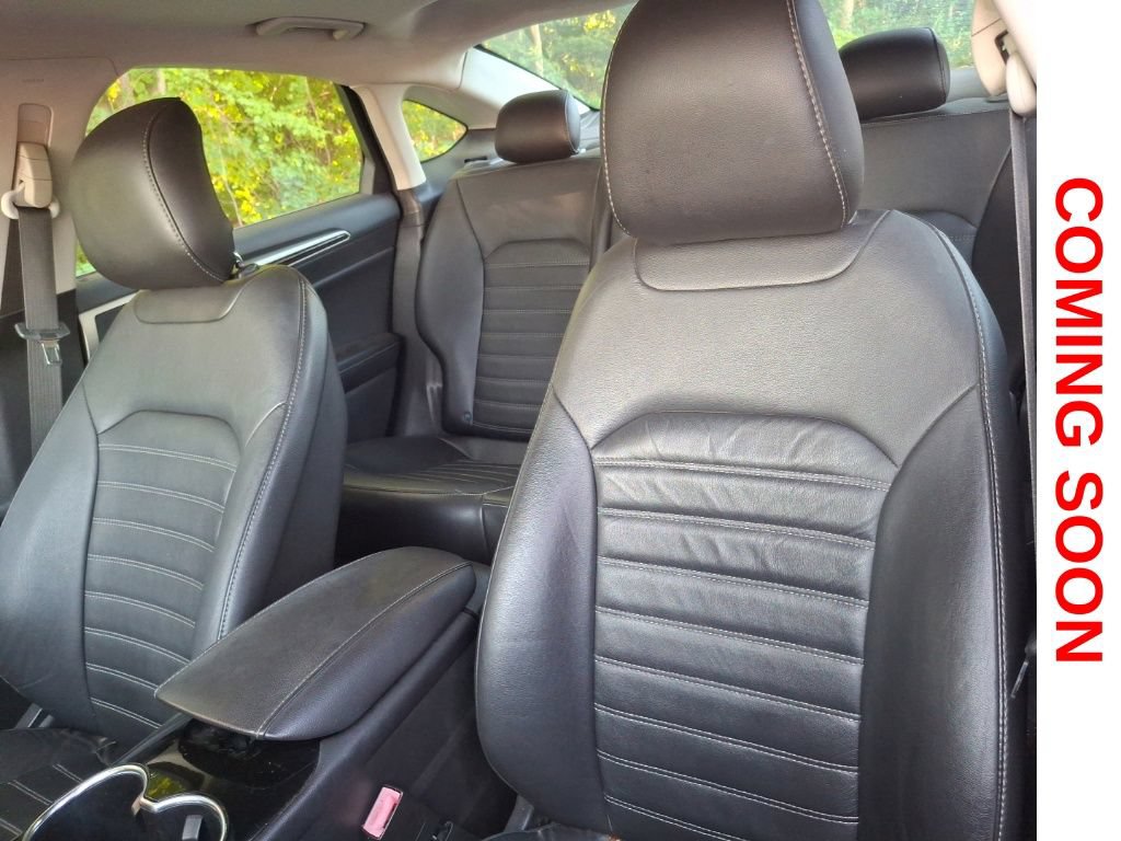 Used 2014 Ford Fusion SE w/ Equipment Group 202A FWD image 13