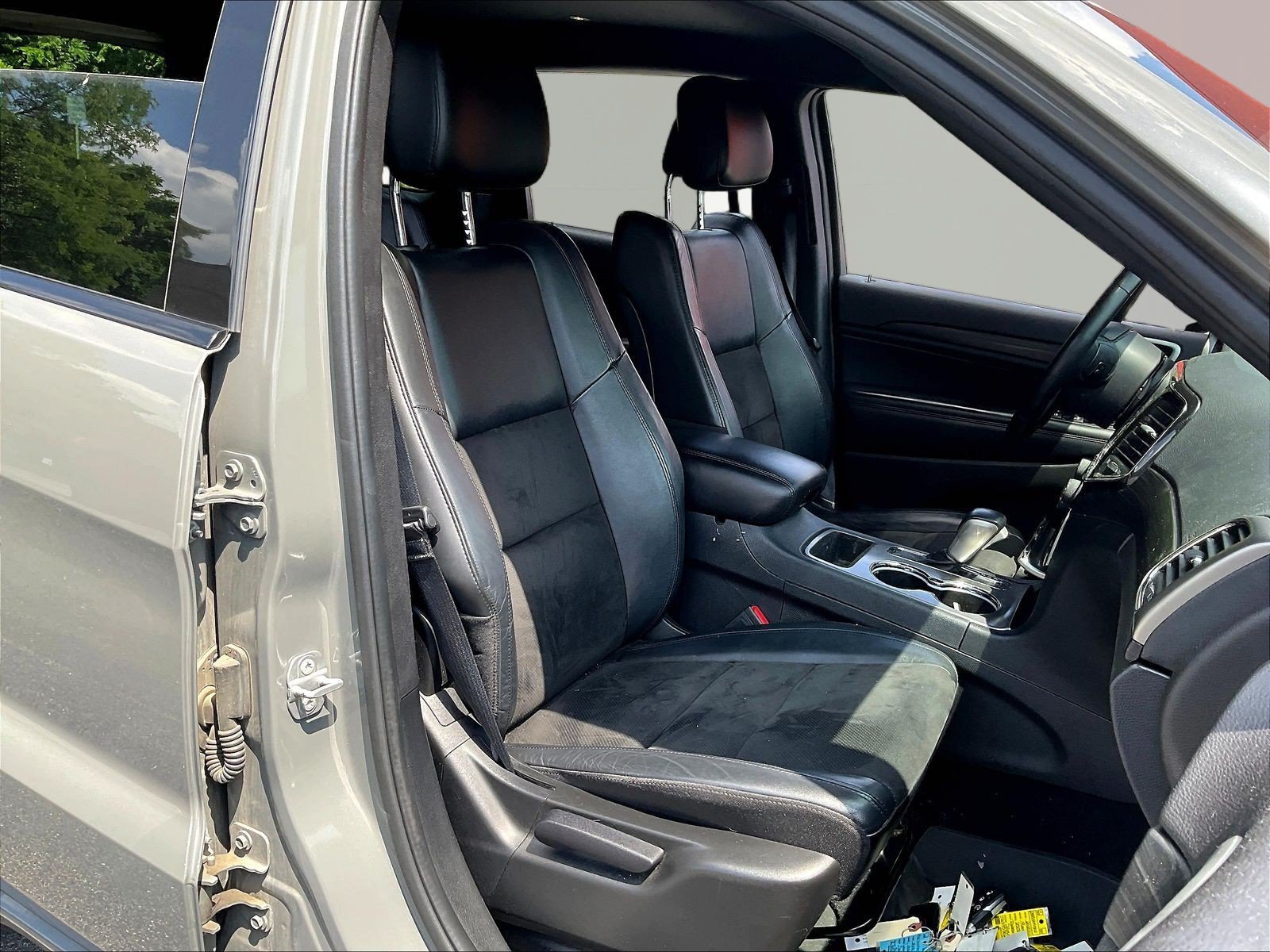 Used 2021 Jeep Grand Cherokee Laredo X AWD/4WD image 30