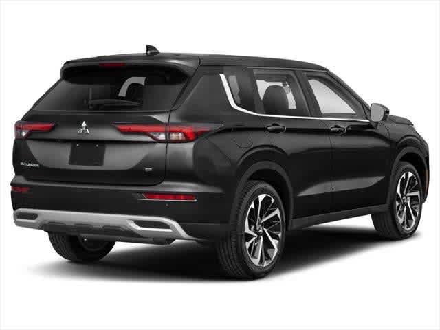 Used 2024 Mitsubishi Outlander SE FWD image 2