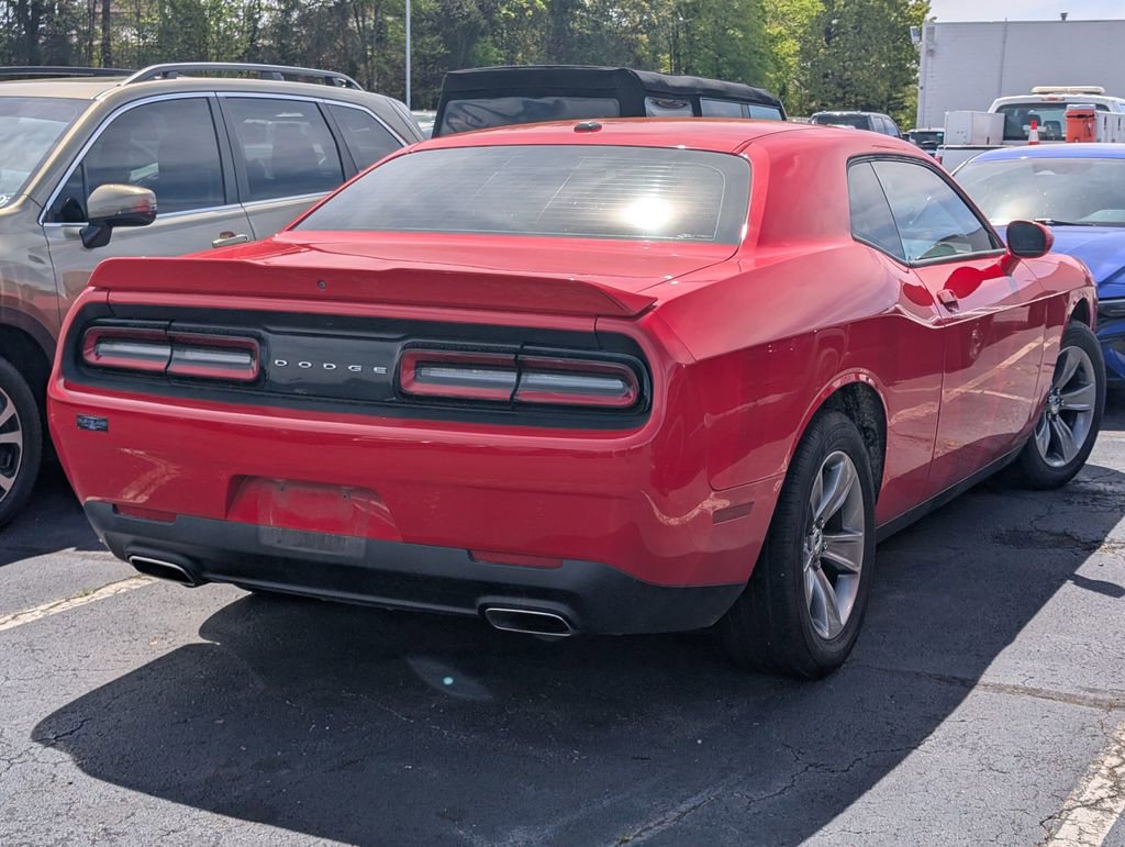 Used 2021 Dodge Challenger SXT image 3