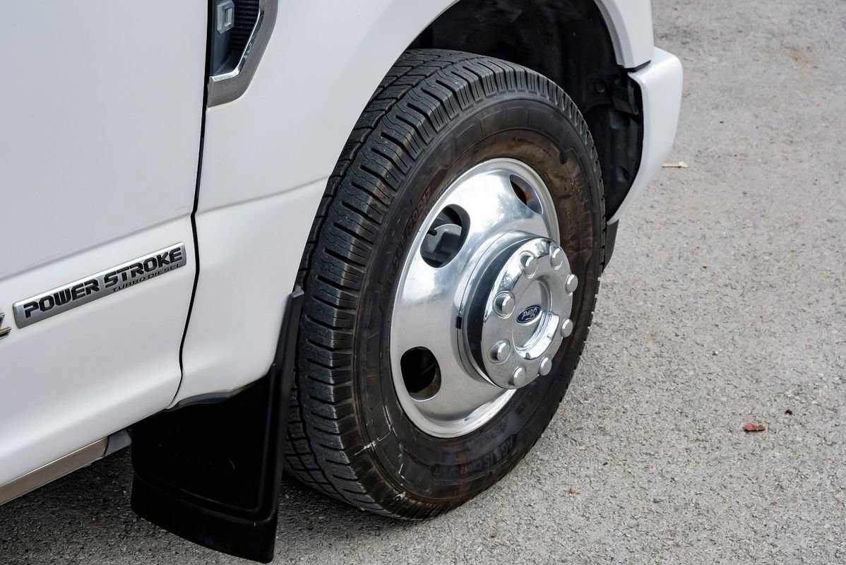 Used 2018 Ford F350 Platinum w/ Platinum Ultimate Package image 61