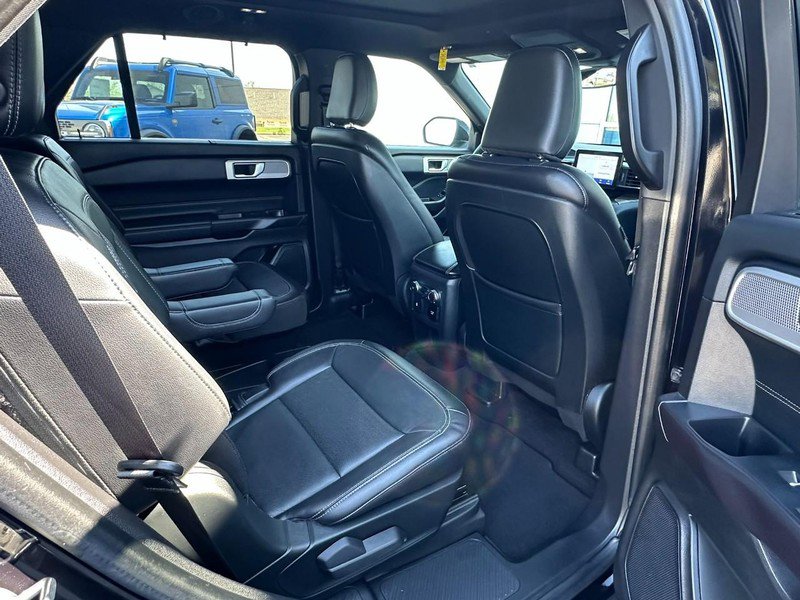 Used 2020 Ford Explorer Limited RWD image 13