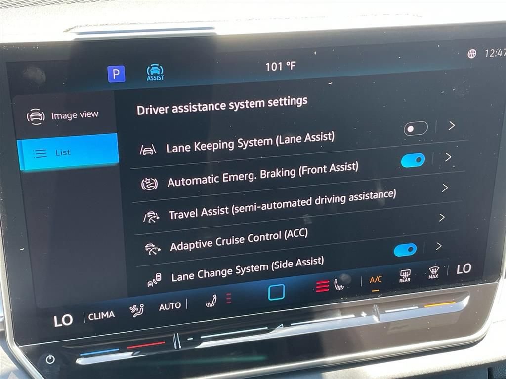 New 2026 Volkswagen Tiguan SE R-Line FWD image 15