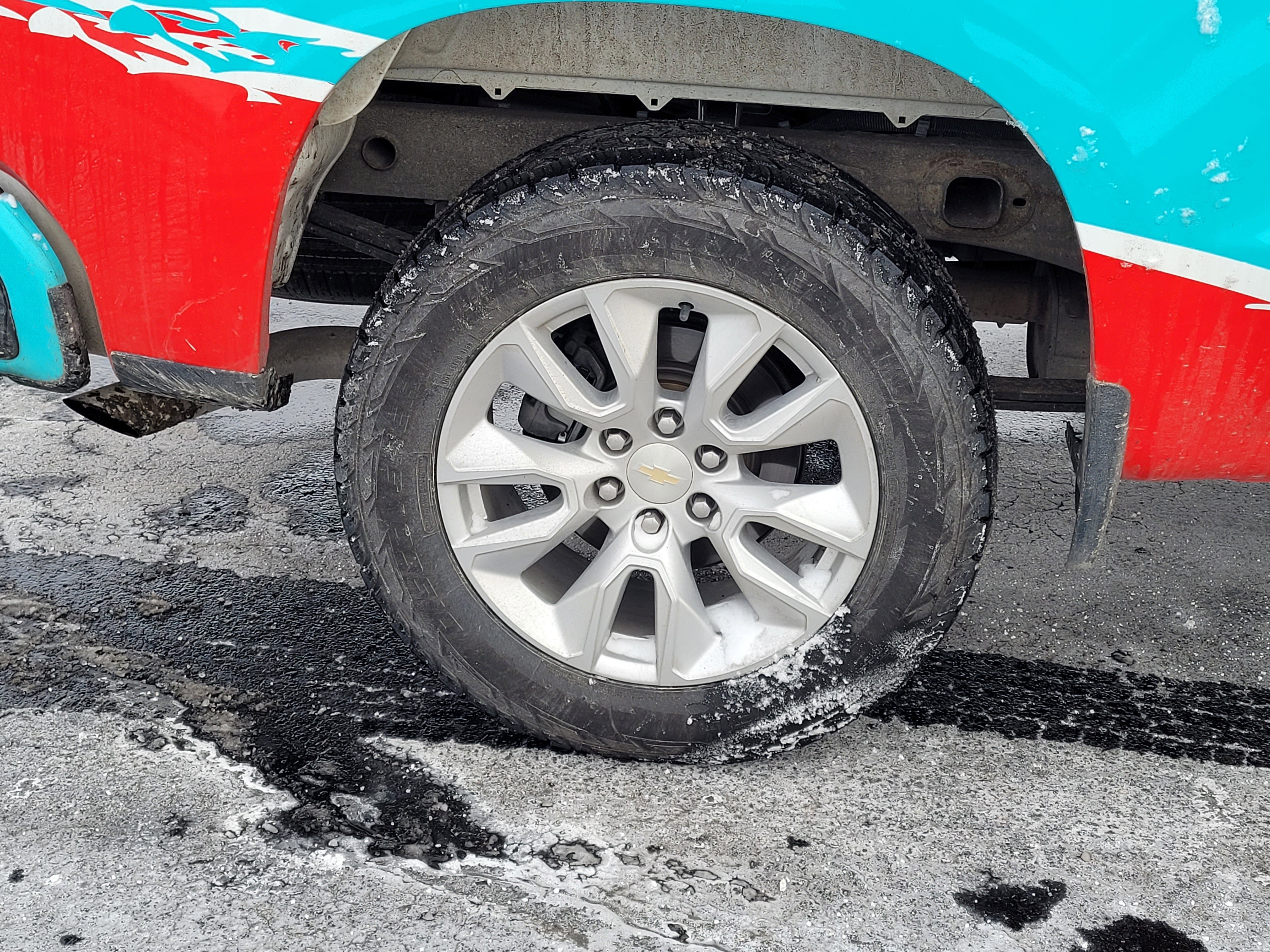 Used 2020 Chevrolet Silverado 1500 Custom w/ Custom Value Package image 10