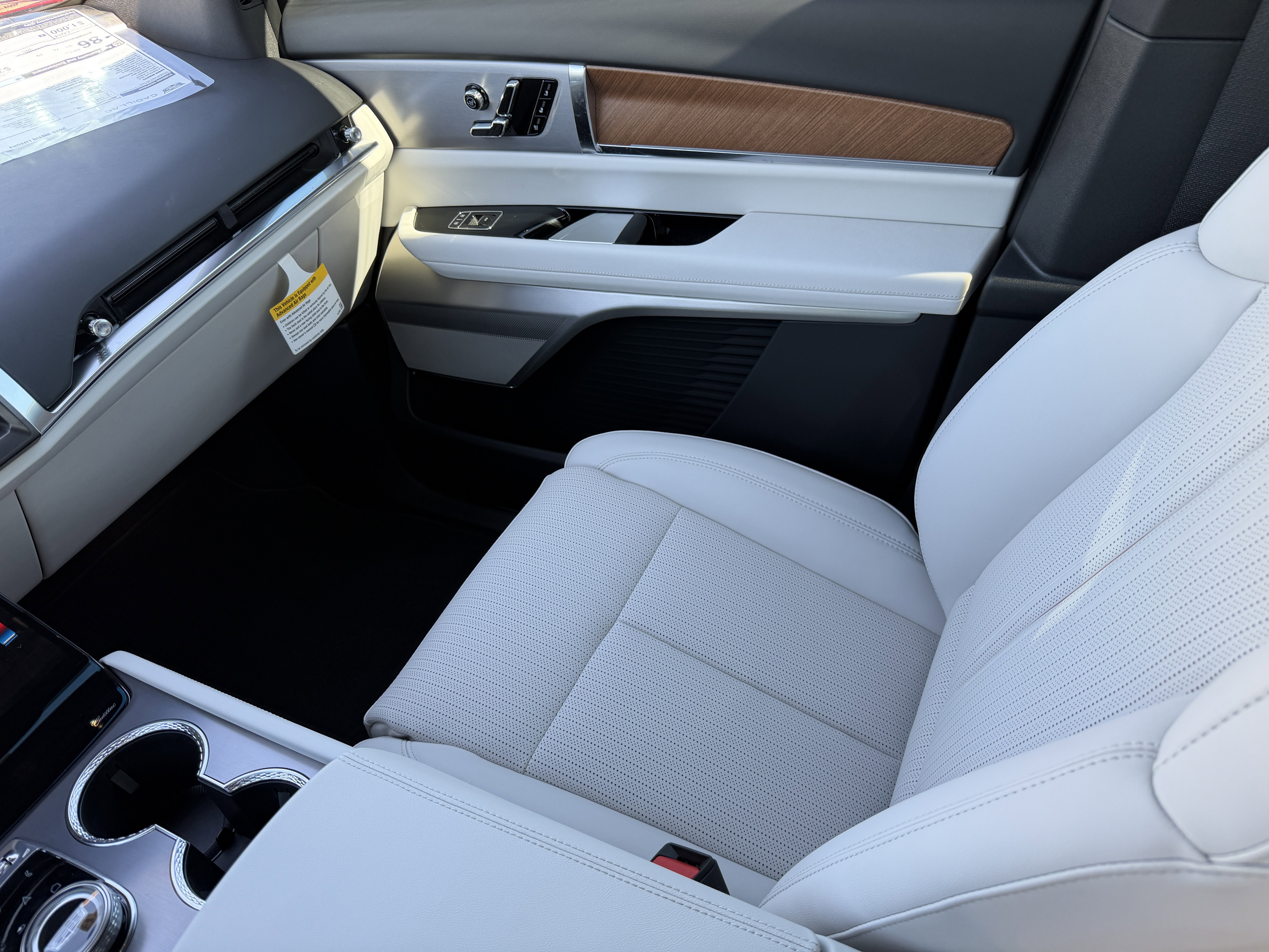 New 2026 Cadillac Vistiq Luxury image 17