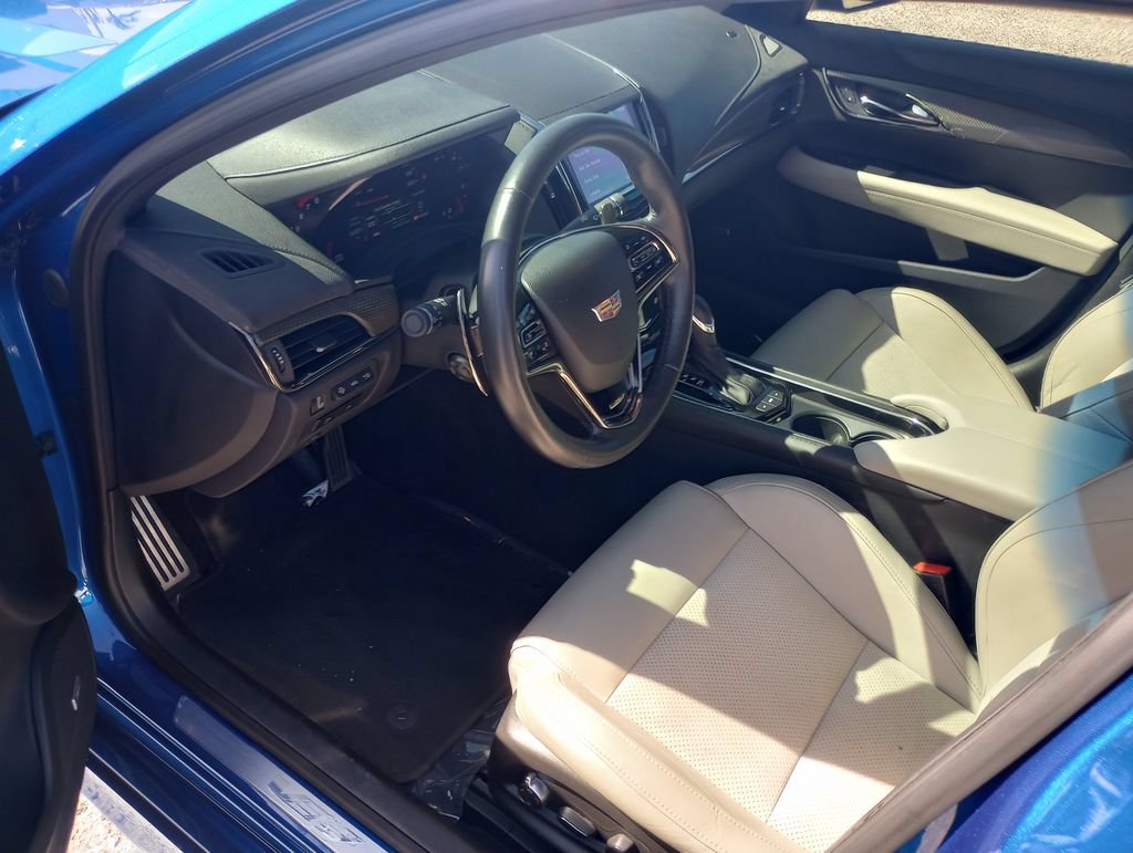 Used 2017 Cadillac ATS V w/ Luxury Package RWD image 23