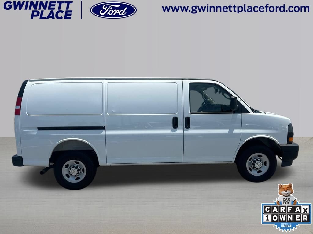 Used 2025 Chevrolet Express 2500 w/ Driver Convenience Package RWD image 4