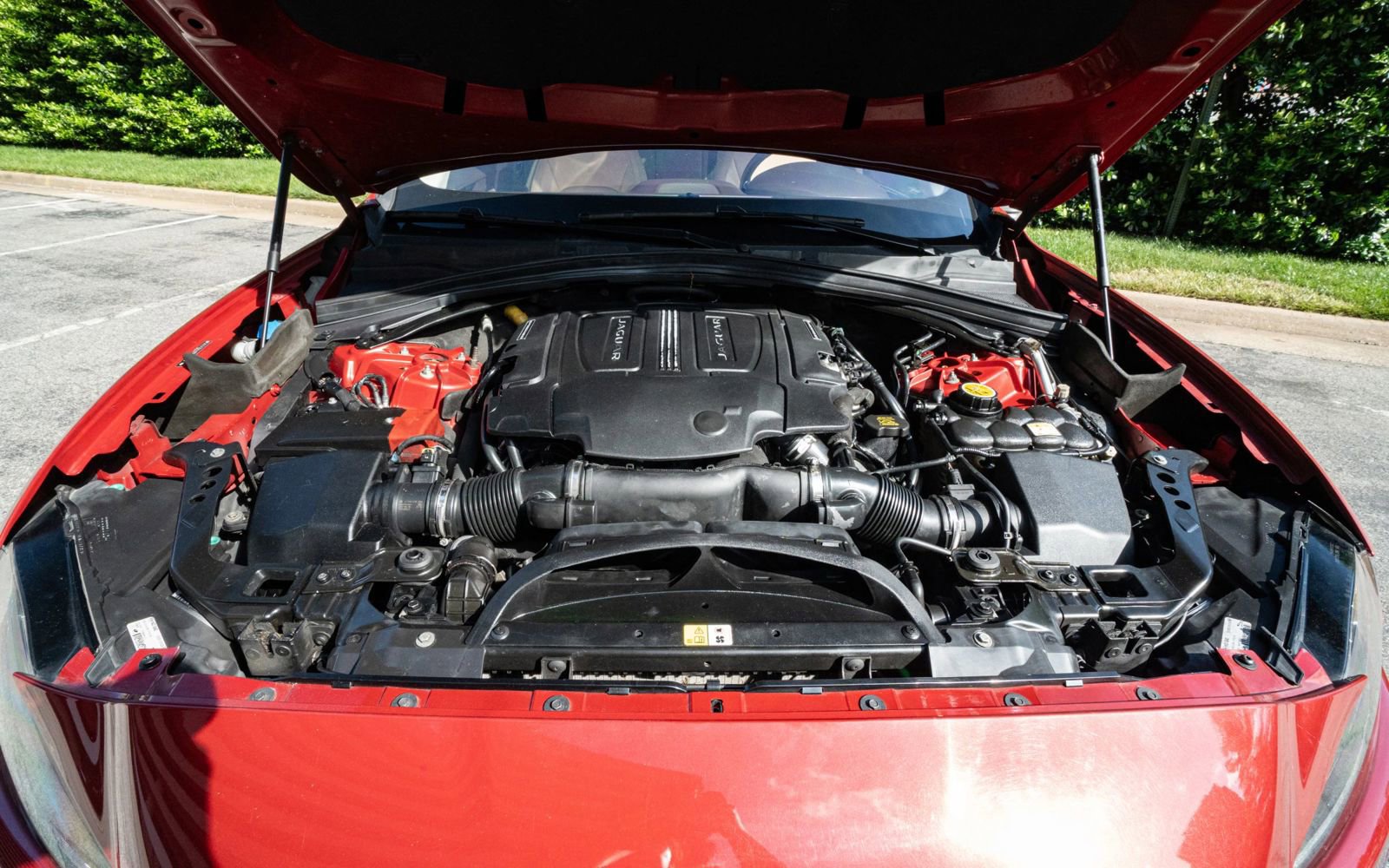 Used 2017 Jaguar F-PACE Prestige image 29