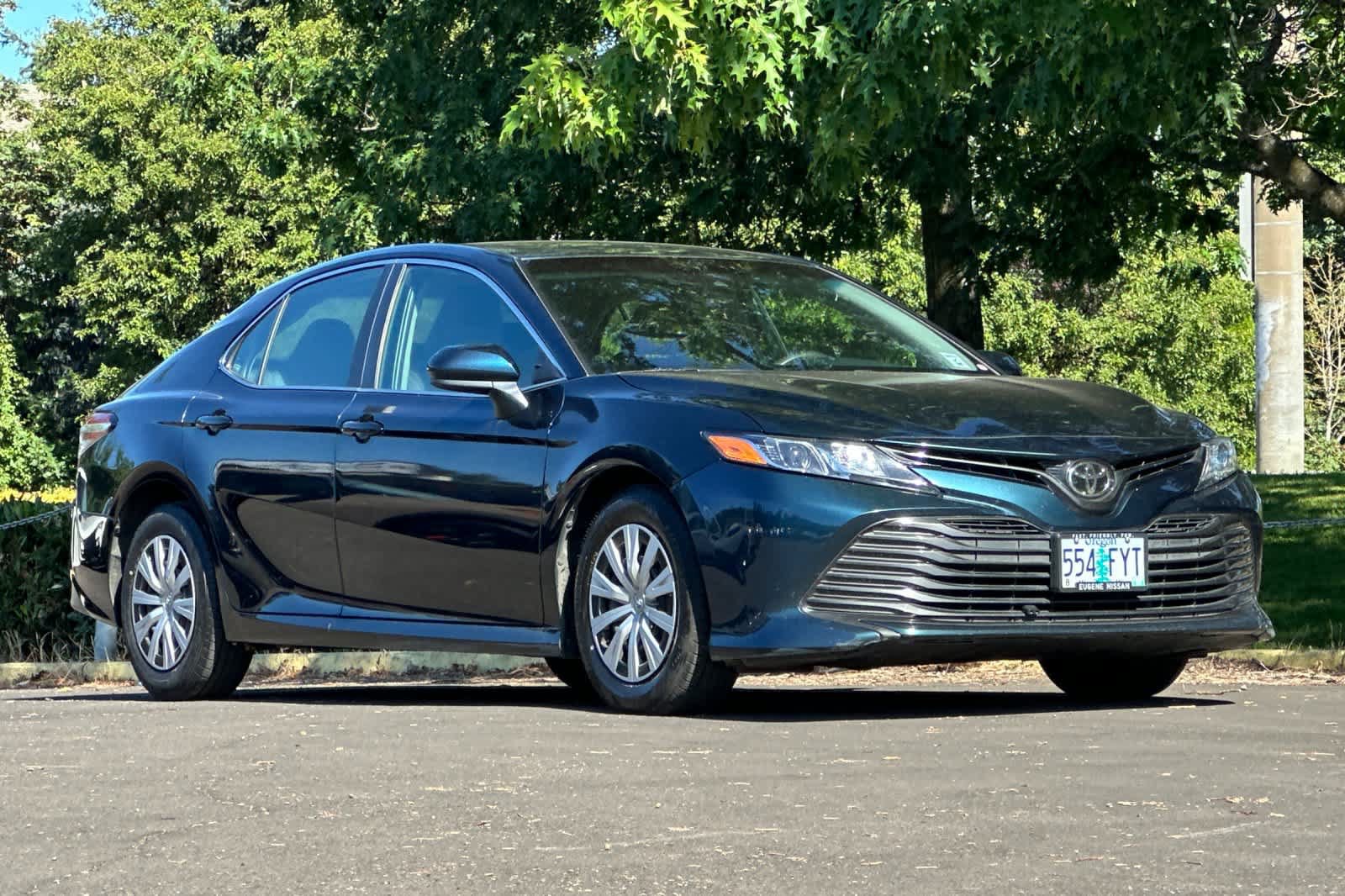 Used 2018 Toyota Camry FWD image 9