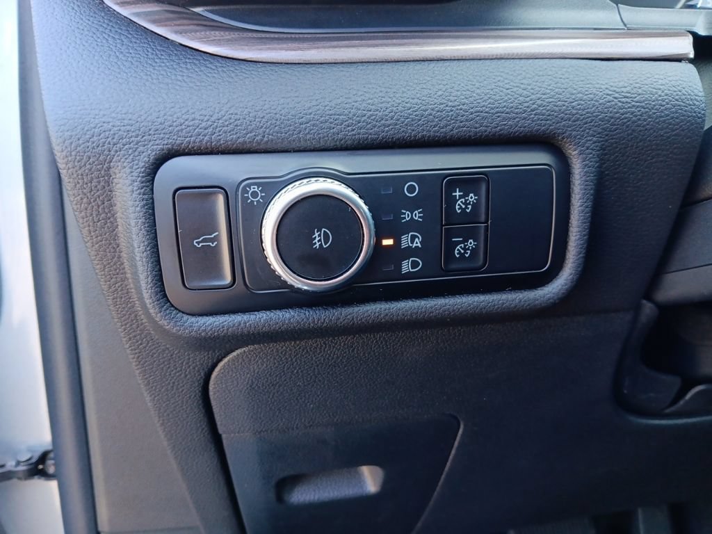 Used 2023 Ford Explorer Limited AWD/4WD image 24