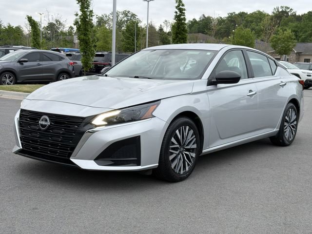 Used 2024 Nissan Altima 2.5 SV image 7