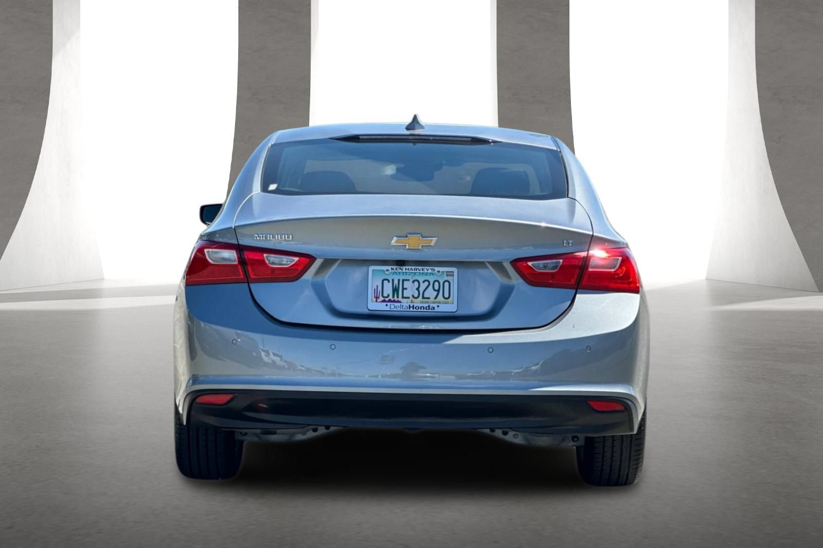 Used 2025 Chevrolet Malibu LT FWD image 5
