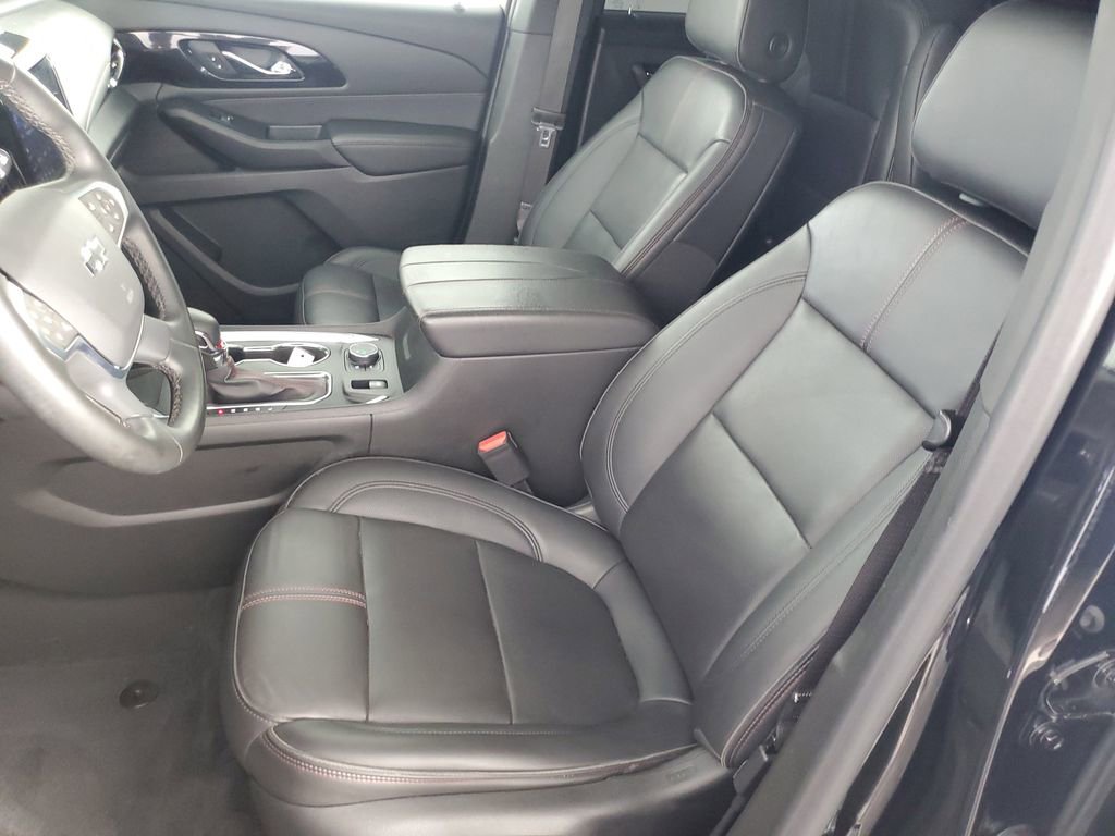 Used 2023 Chevrolet Traverse RS image 12