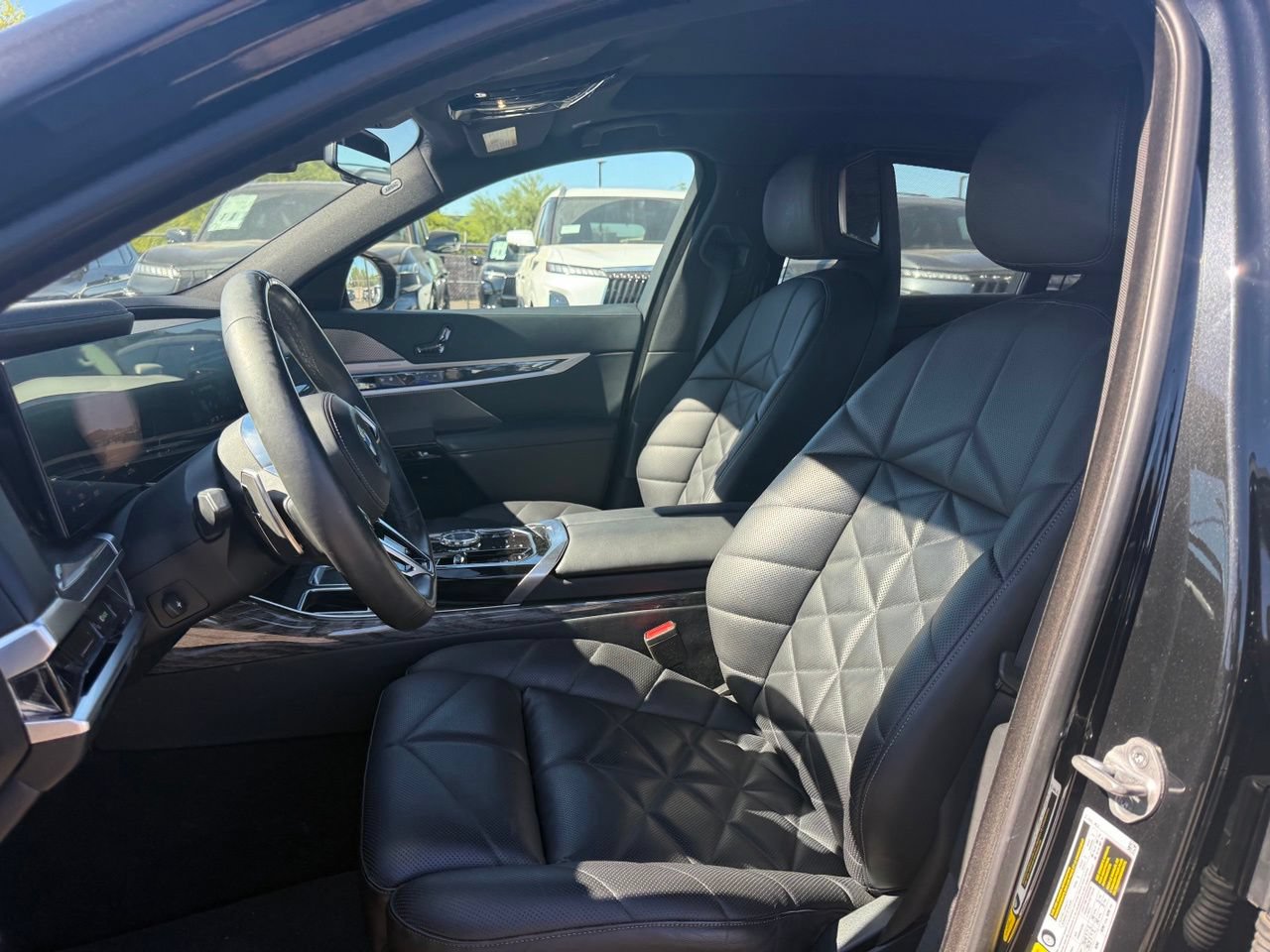 Used 2023 BMW 740i RWD image 12