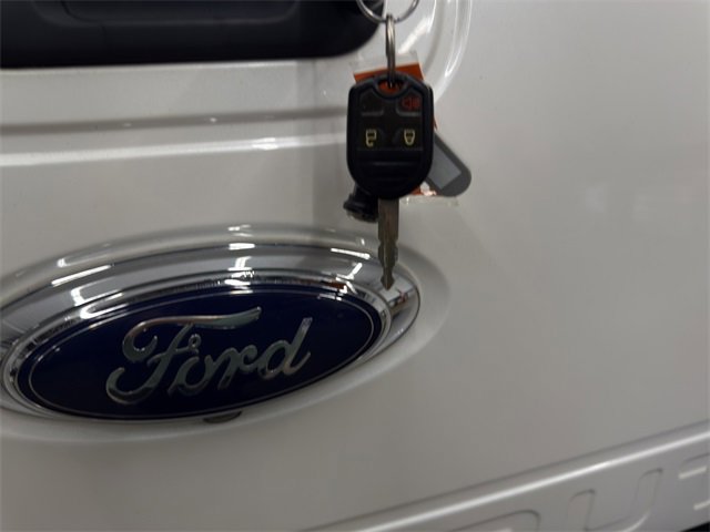 Used 2016 Ford F350 Lariat w/ Chrome Package image 30