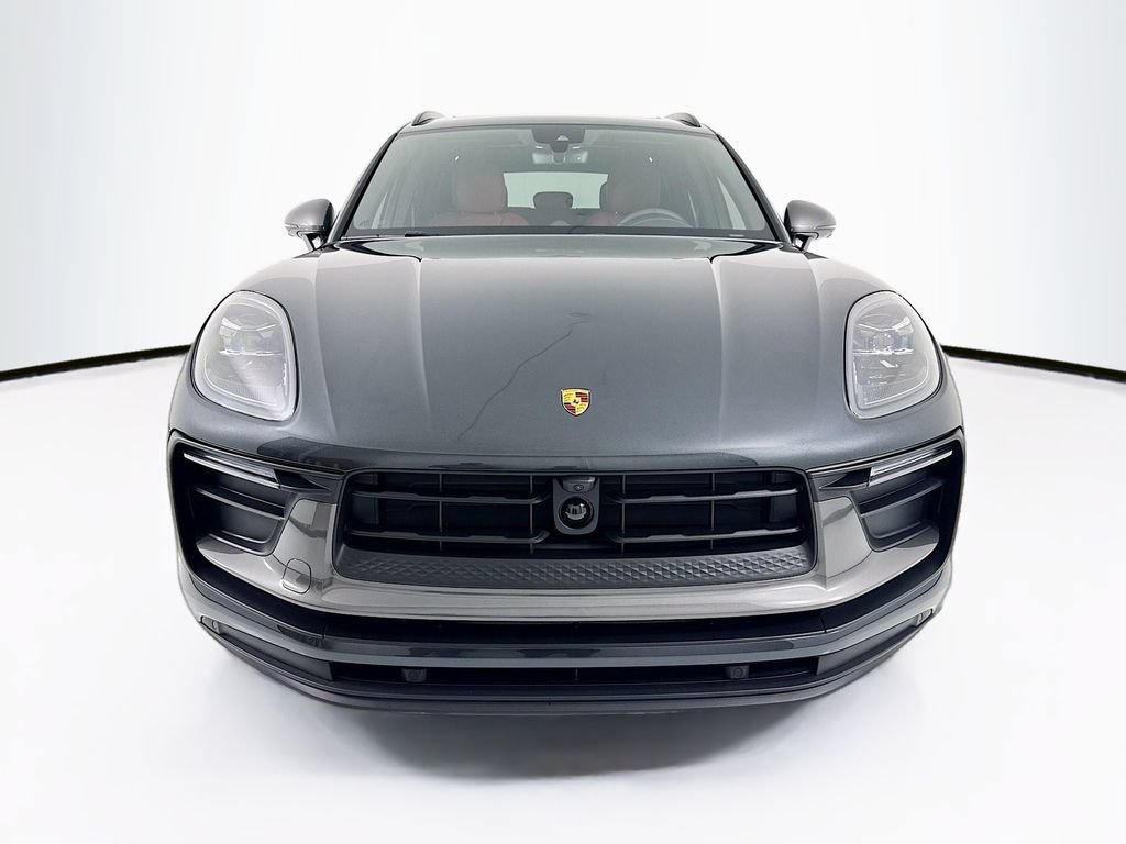 New 2026 Porsche Macan AWD/4WD image 6