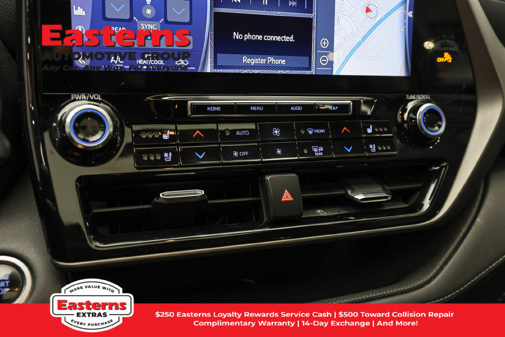 Used 2021 Toyota Highlander Limited AWD/4WD image 21