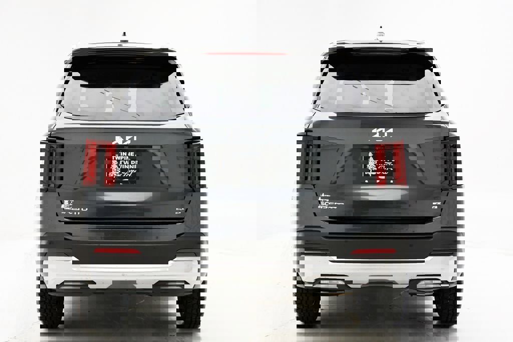 Used 2024 Kia Sorento S image 6