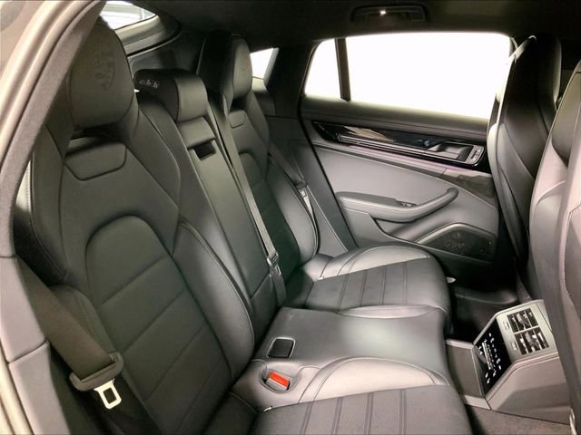Used 2024 Porsche Panamera 4 image 19
