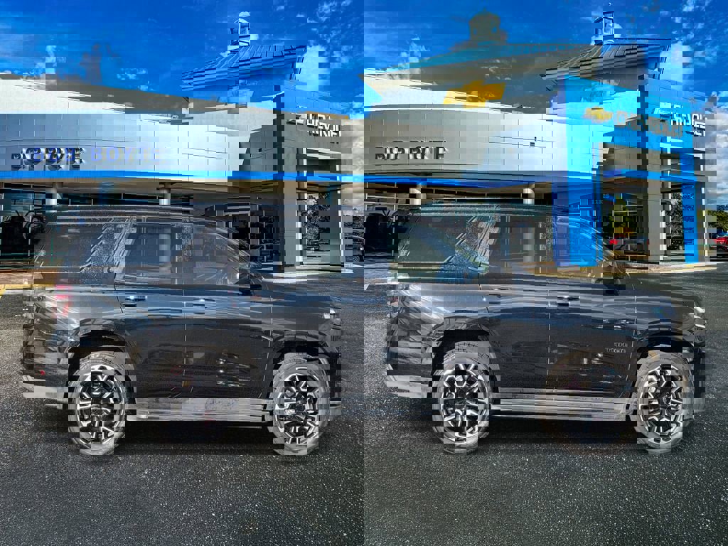 Used 2021 Chevrolet Tahoe RST image 2