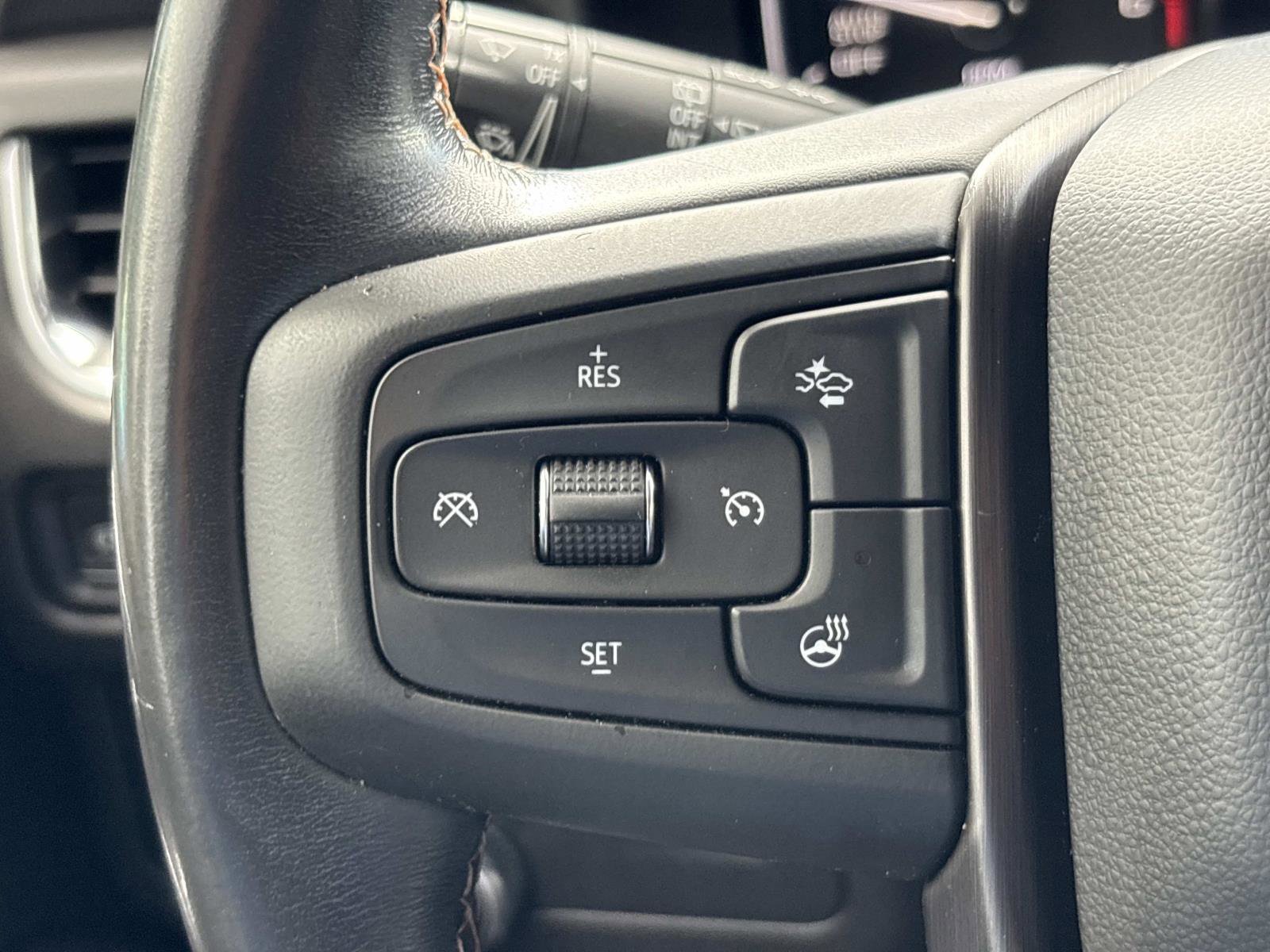Used 2021 GMC Yukon AT4 w/ AT4 Premium Package AWD/4WD image 19