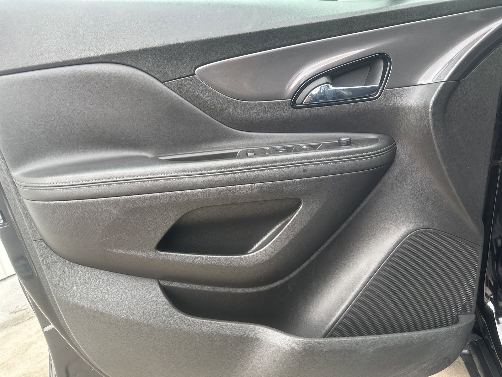 Used 2020 Buick Encore Preferred FWD image 10