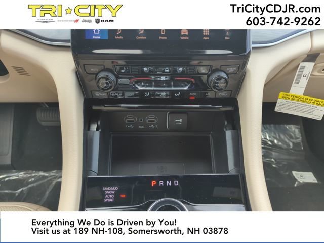 New 2025 Jeep Grand Cherokee Limited w/ Luxury Tech Group II image 28