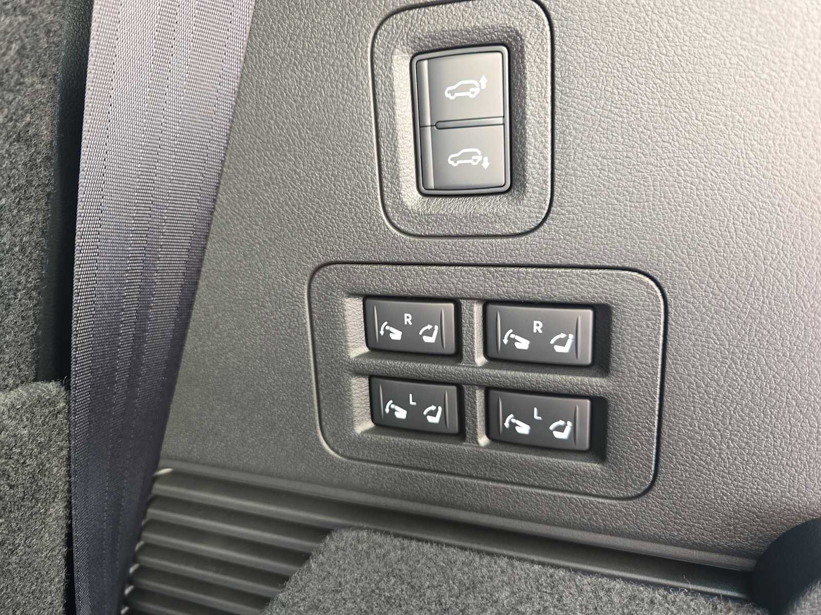 New 2026 INFINITI QX80 Autograph w/ Premium Cargo Package image 28