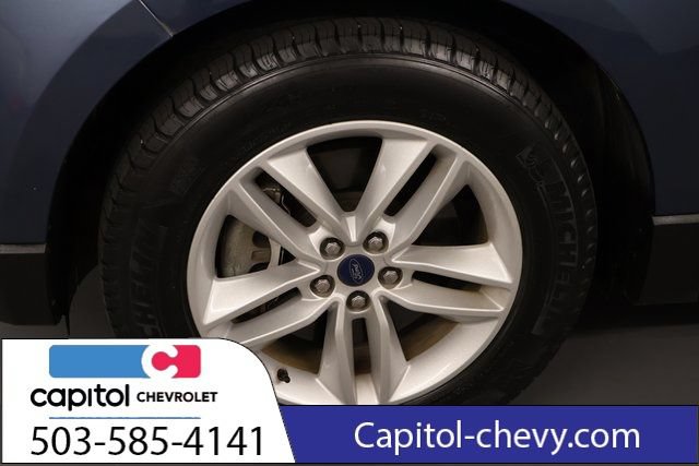 Used 2018 Ford Edge SEL w/ Class II Trailer Tow Package AWD/4WD image 9