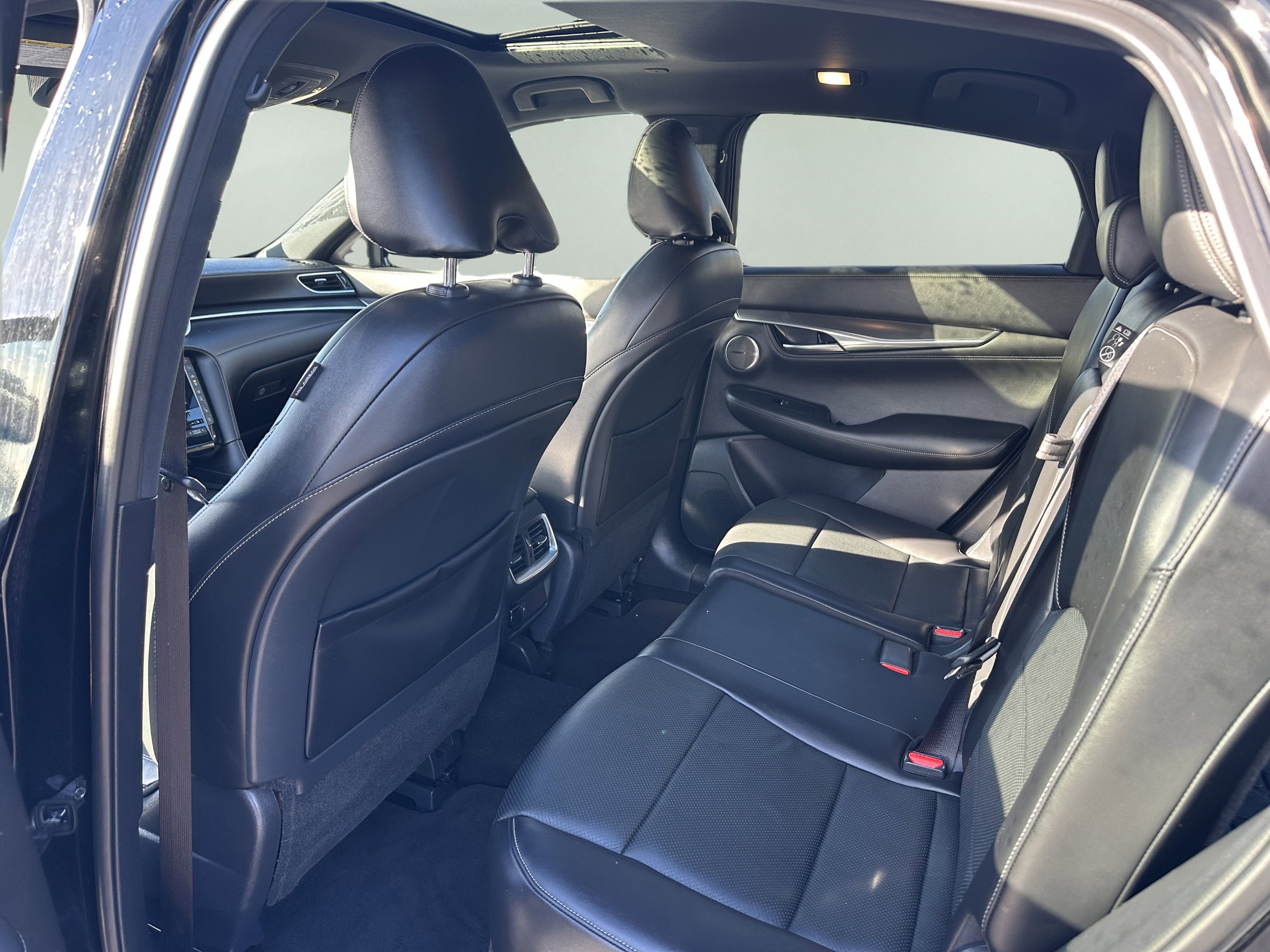 Used 2022 INFINITI QX55 Essential w/ Proassist Package image 8