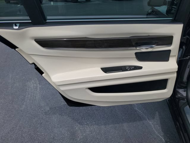 Used 2015 BMW 750Li RWD image 12