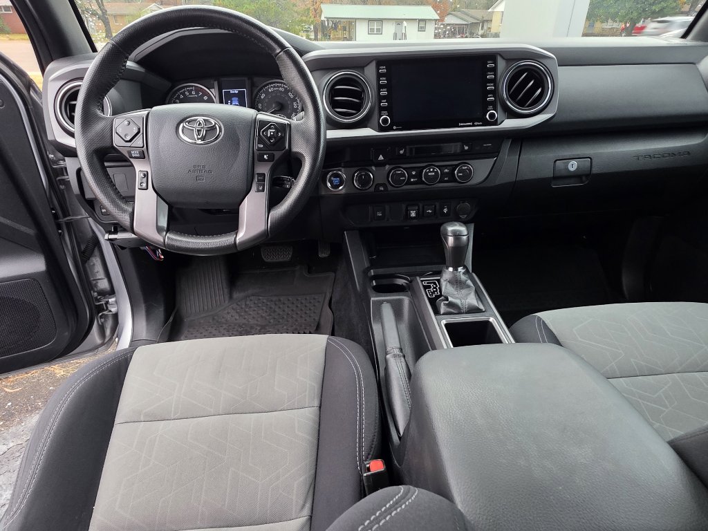 Used 2020 Toyota Tacoma TRD Off-Road image 14