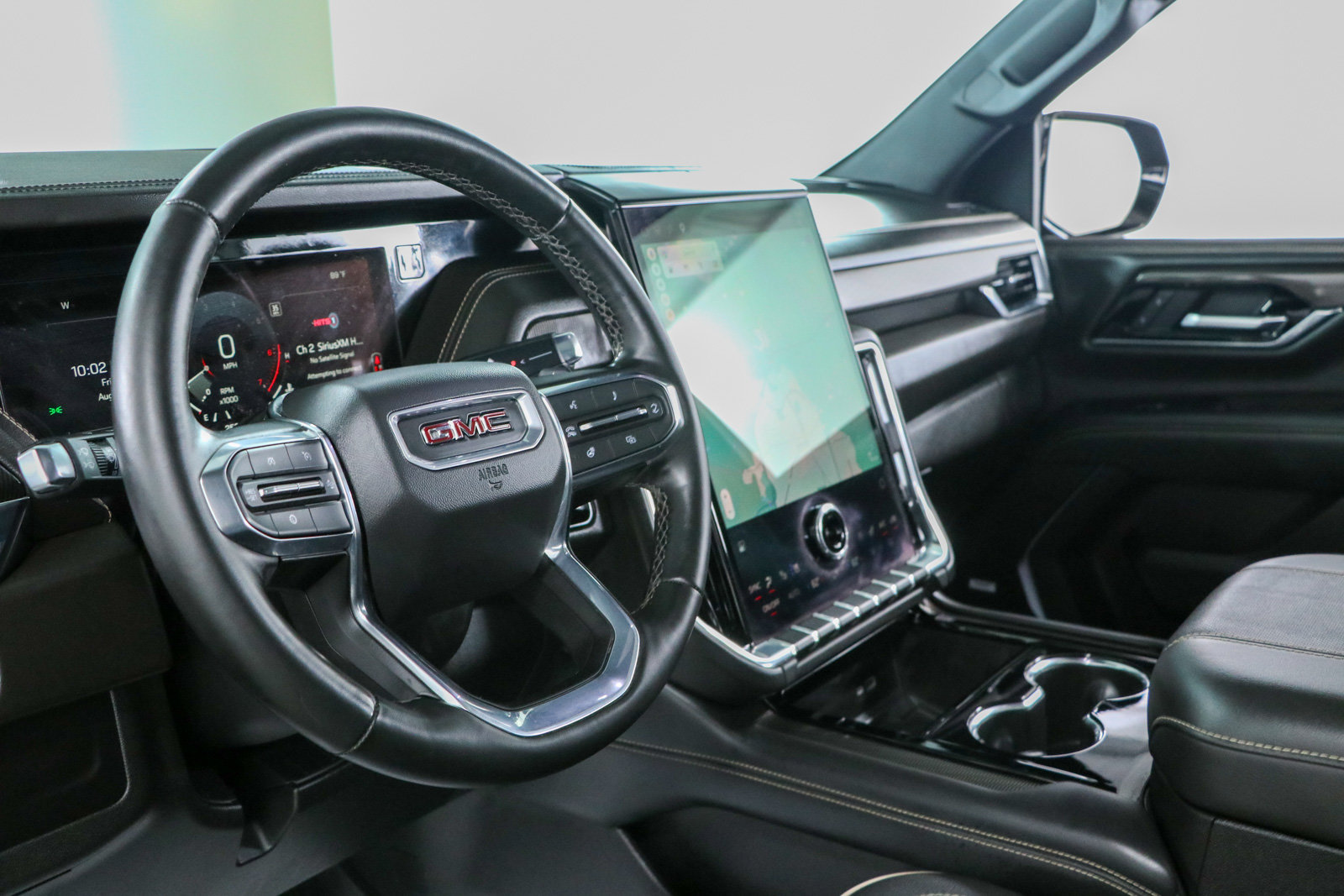 Used 2025 GMC Yukon Elevation w/ LPO, Elevation Black Package AWD/4WD image 27