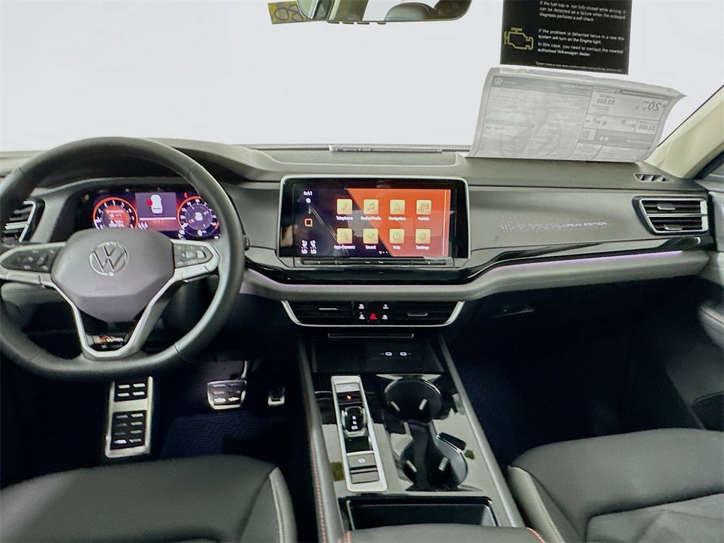New 2025 Volkswagen Atlas Peak Edition SE image 3