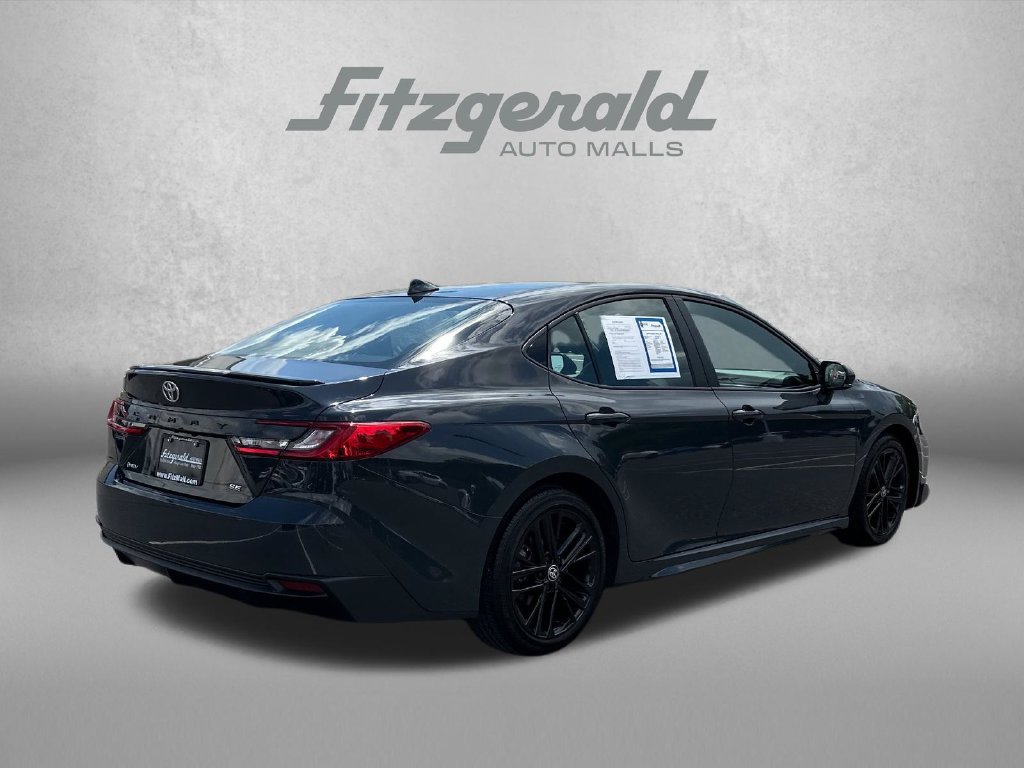 Used 2025 Toyota Camry SE FWD image 8