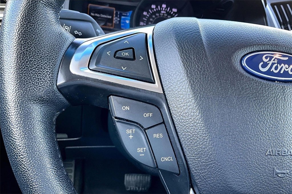 Used 2024 Ford Edge SEL image 16