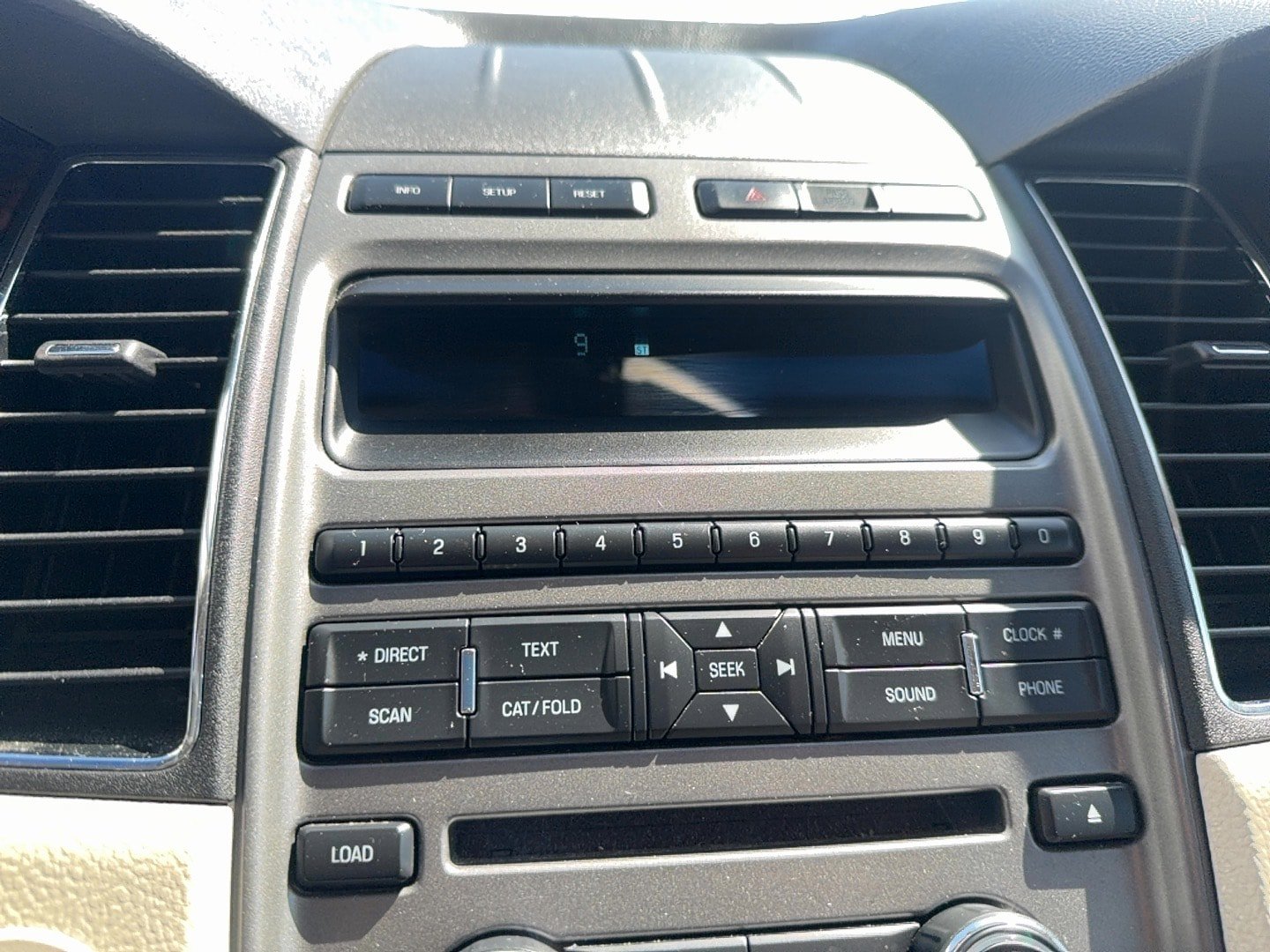 Used 2011 Ford Taurus SEL w/ 201A Rapid Spec Order Code FWD image 24
