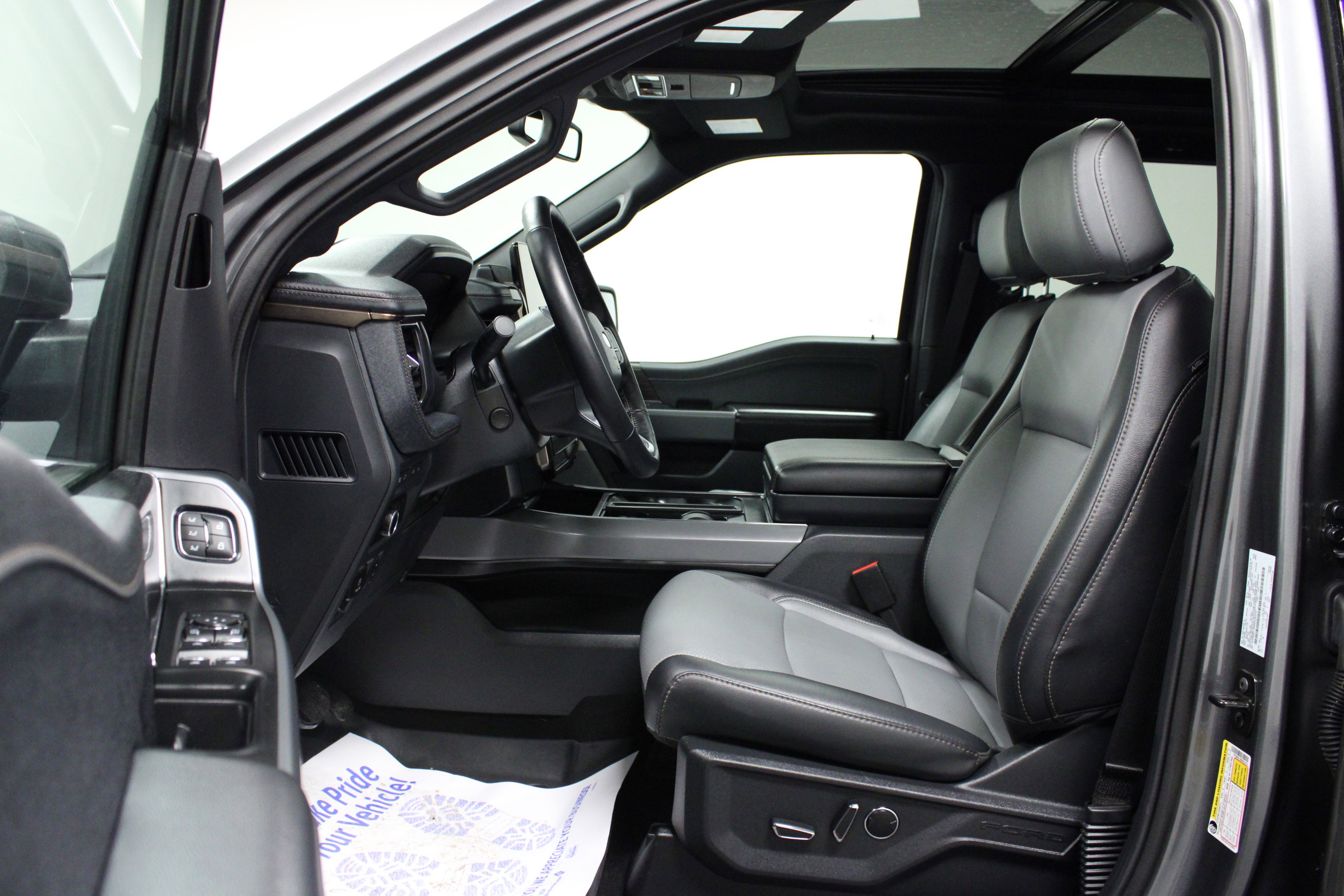 Used 2024 Ford F150 Lightning Lariat AWD/4WD image 12